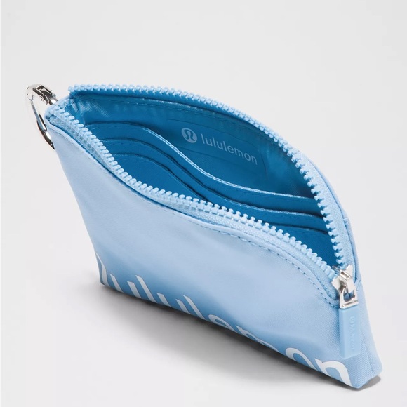 Lululemon Clippable Card Pouch- Proud Cloud/White - Picture 3 of 4